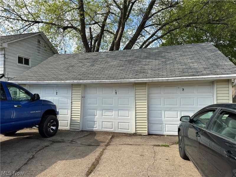 423 7th Street, Fairport Harbor, OH 44077 Photo 3