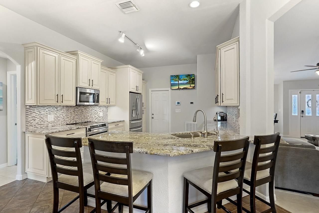 8015 97th Court, Vero Beach, FL 32967 Photo