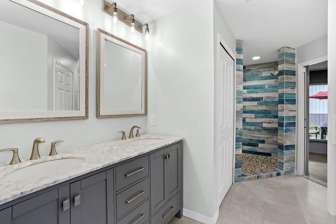 8015 97th Court, Vero Beach, FL 32967 Photo