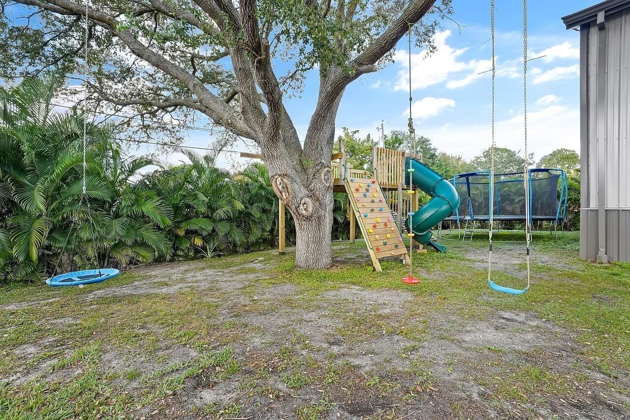 8015 97th Court, Vero Beach, FL 32967 Photo
