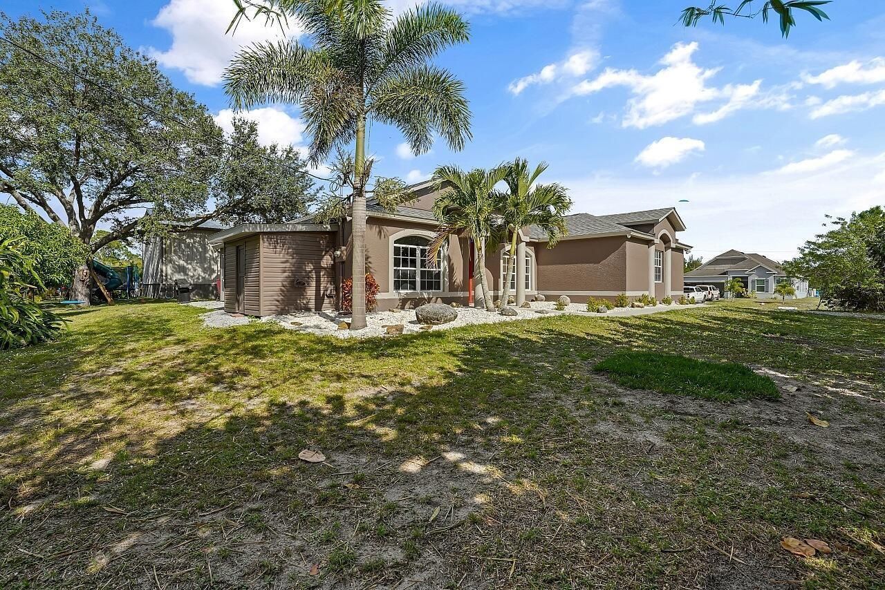 8015 97th Court, Vero Beach, FL 32967 Photo
