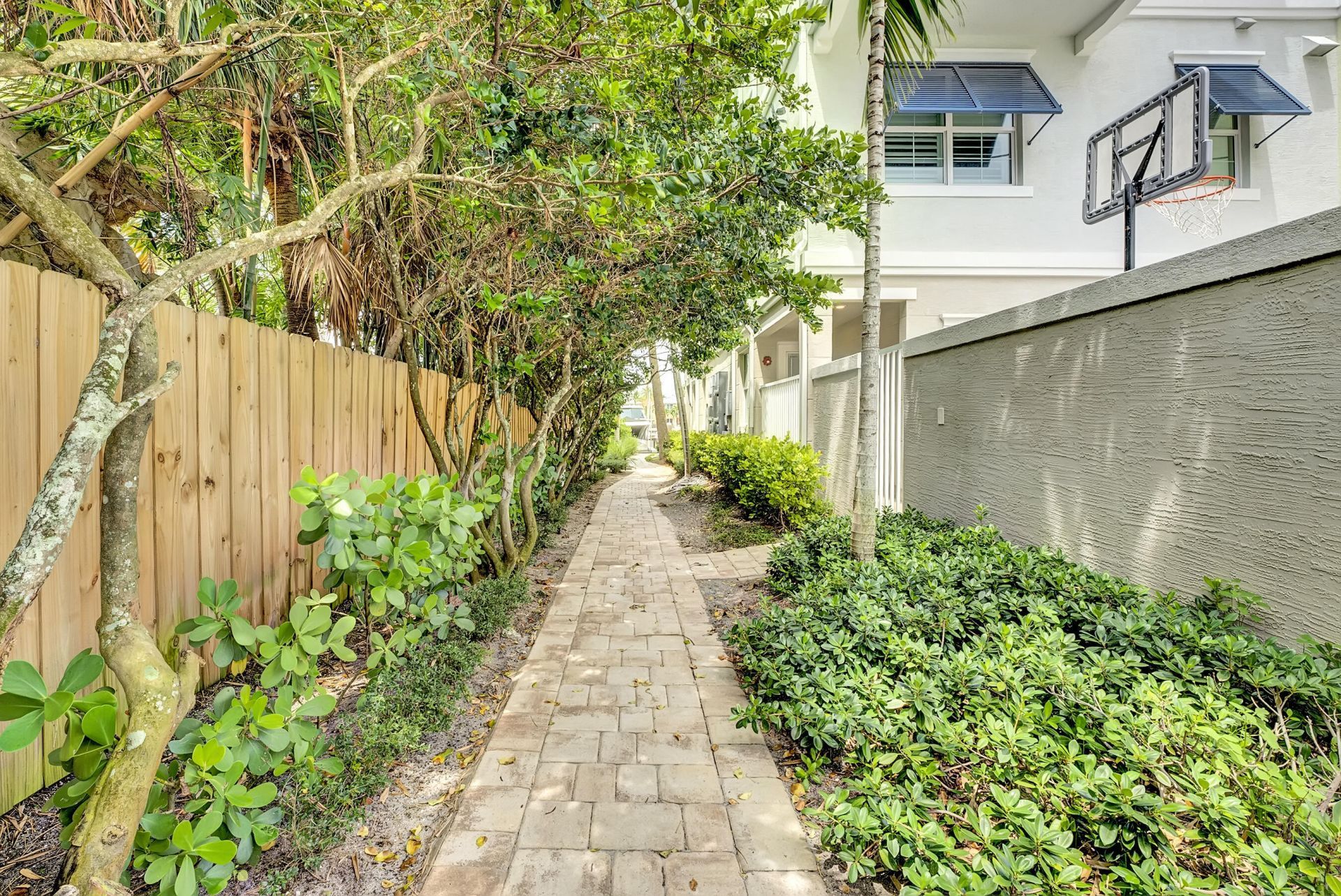1045 Harbor Villas Drive, Unit 5, North Palm Beach, FL 33408 Photo