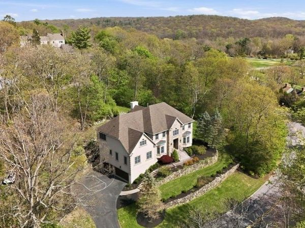 32 Mallard Dr, Allamuchy, NJ 07840