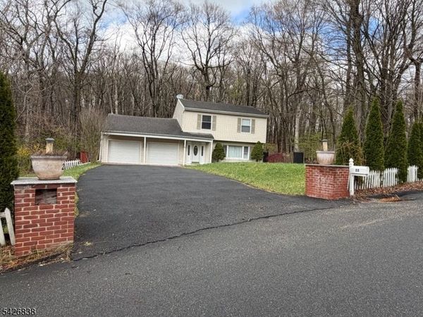 22 Karen Rd, Vernon, NJ 07422