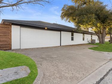 4901 Cordova Avenue, Fort Worth, TX 76132