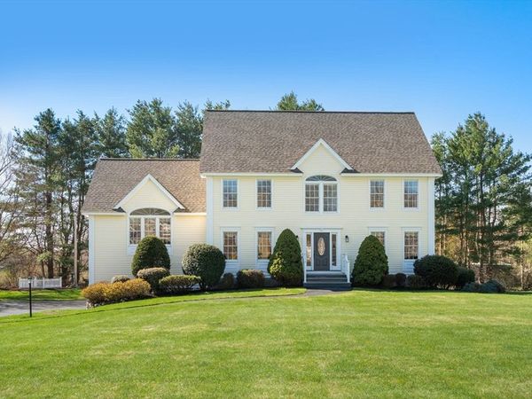 1 Silver Brook Rd, Salem, NH 03079