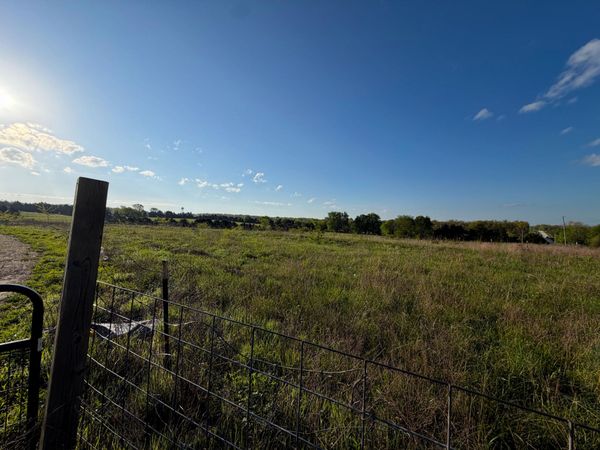 7204 State Road J , New Bloomfield, MO 65063