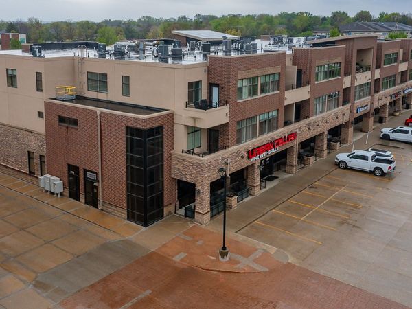 640 S 50th Street, Unit 2203, West Des Moines, IA 50265