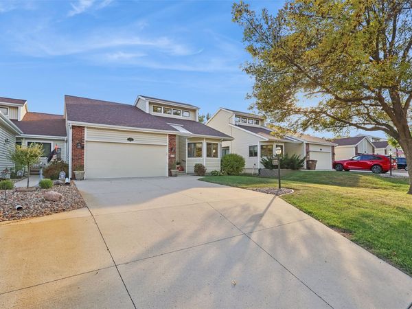 5832 Vista Drive, West Des Moines, IA 50266