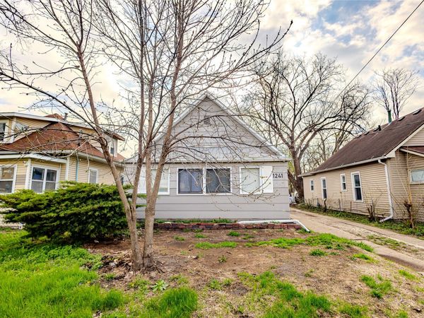 1241 E 17th Court, Des Moines, IA 50316