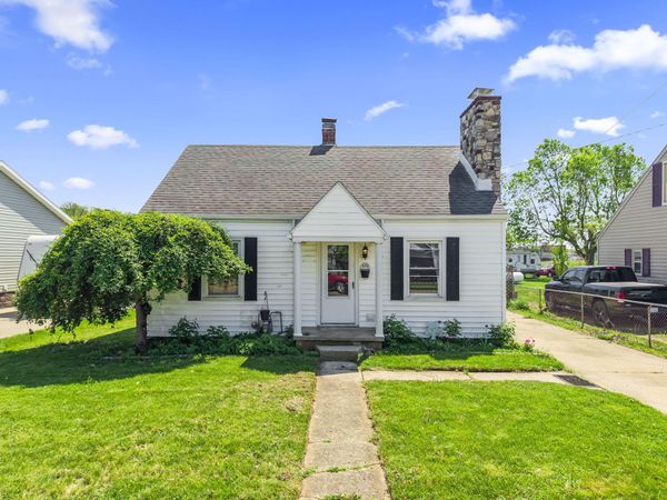 633 Floral Avenue, Troy, OH 45373