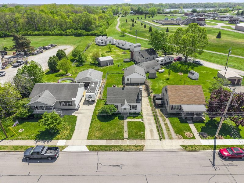 633 Floral Avenue, Troy, OH 45373 Photo 2