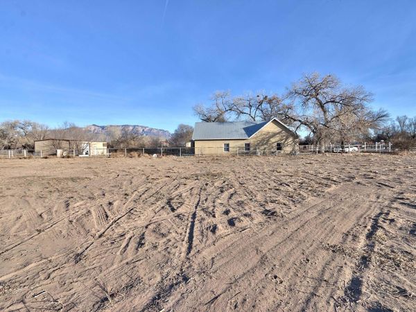 W Meadowlark Lane , Corrales, NM 87048