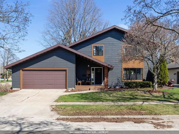 2734 N BEECHWOOD COURT, Appleton, WI 54911