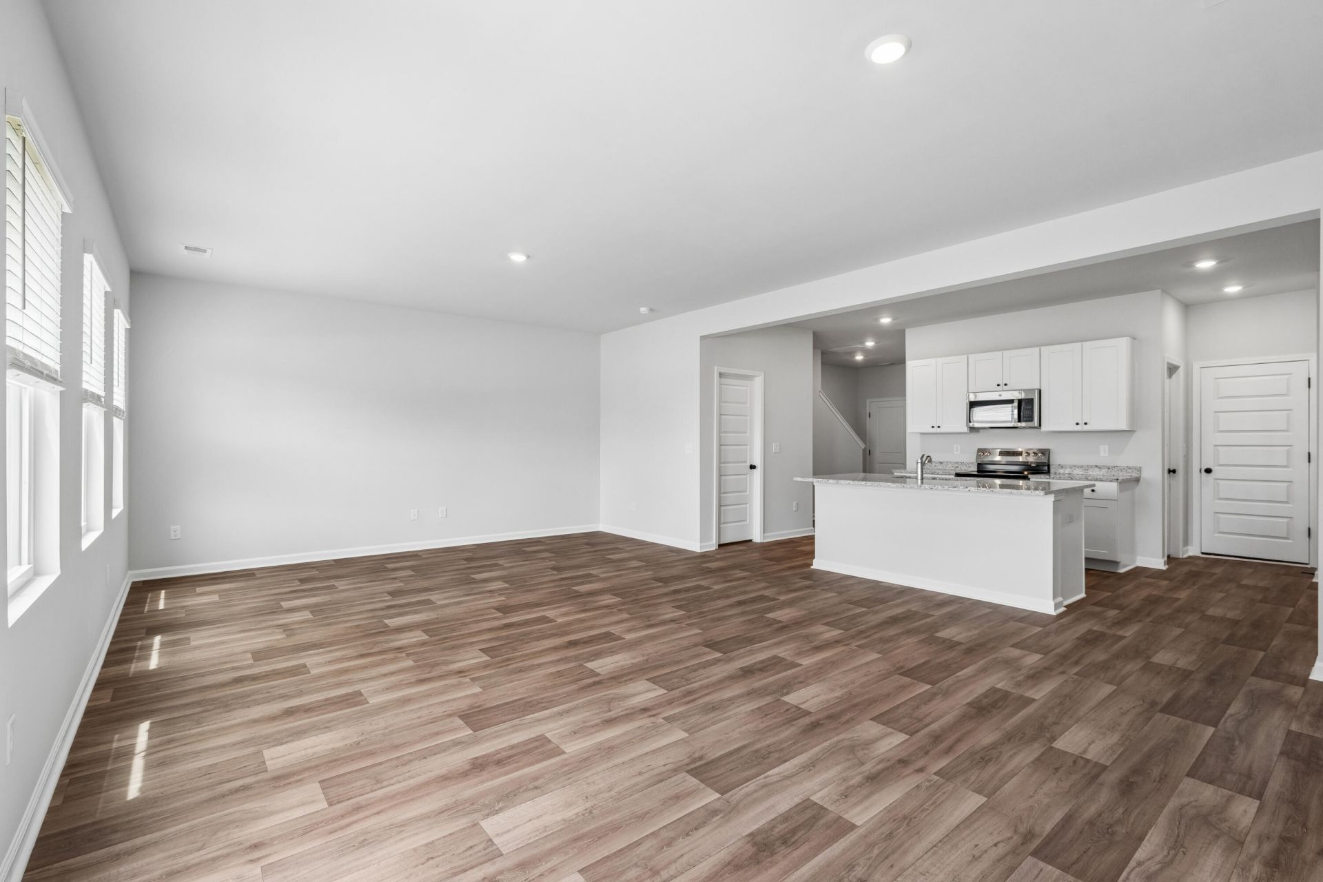 166 Green Thistle Way Photo 2