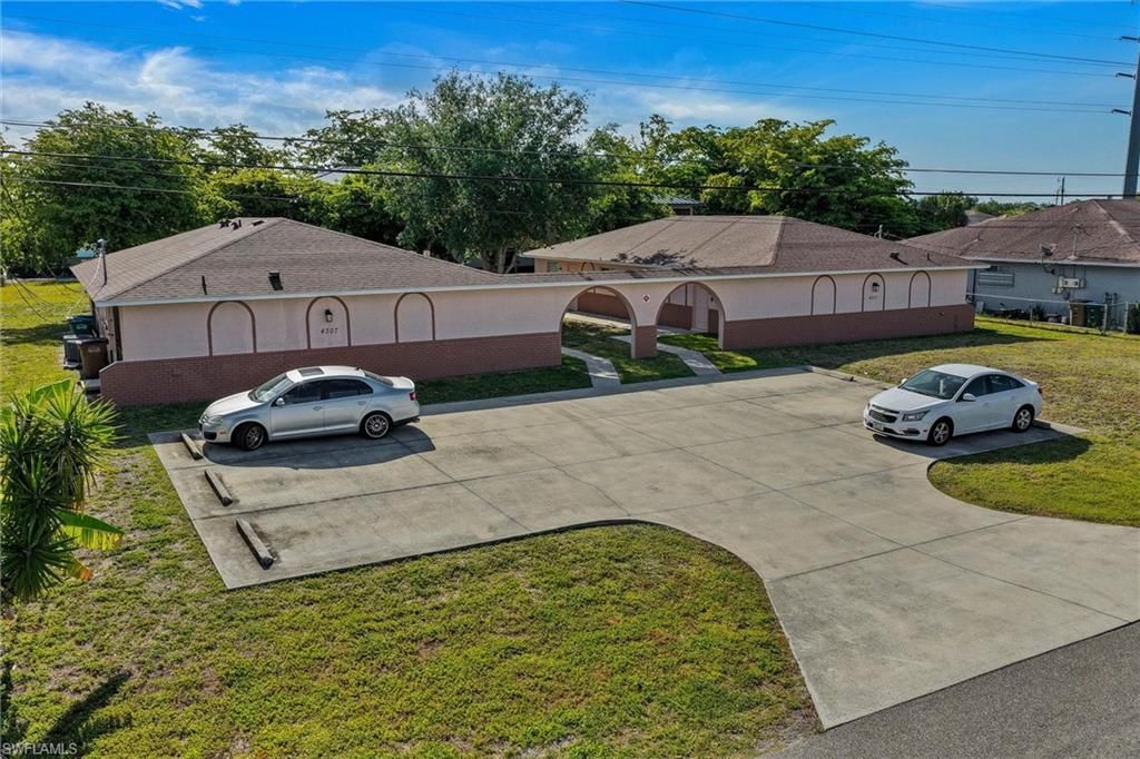 4307 SW Santa Barbara Pl, Unit 1, Cape Coral, FL 33914 Photo