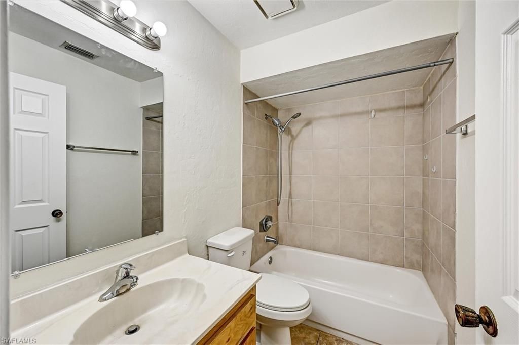4307 SW Santa Barbara Pl, Unit 1, Cape Coral, FL 33914 Photo