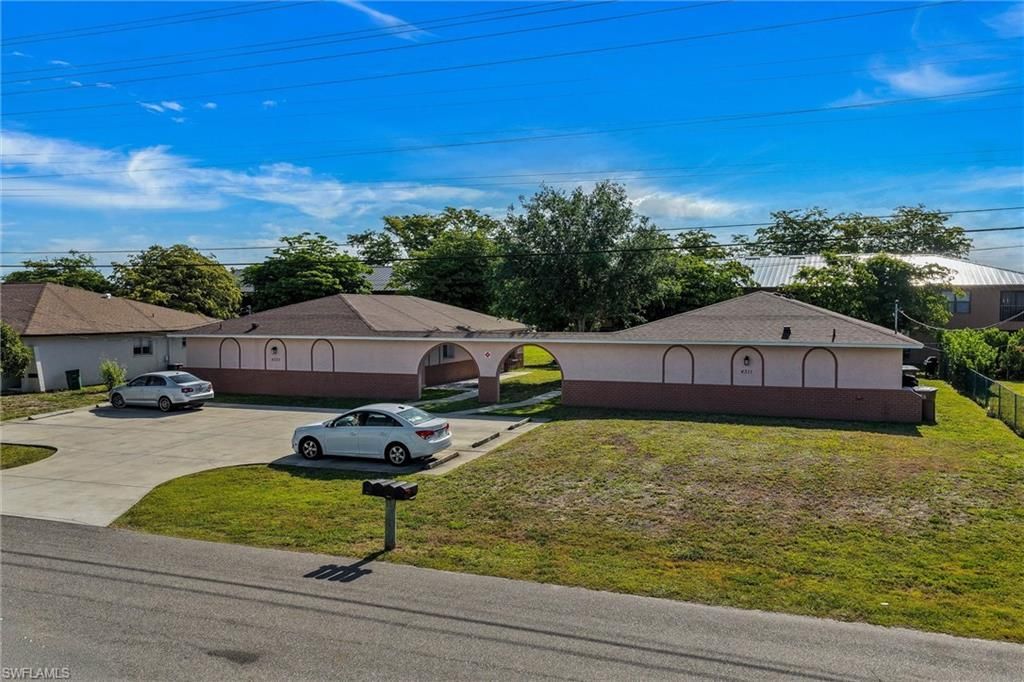 4307 SW Santa Barbara Pl, Unit 1, Cape Coral, FL 33914 Photo