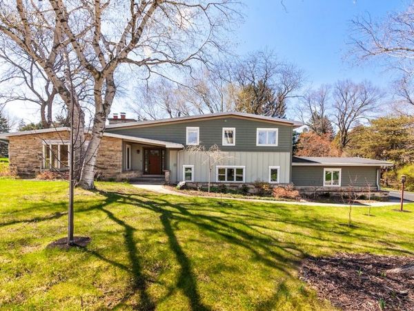 W154N8067 Elm Ln, Menomonee Falls, WI 53051