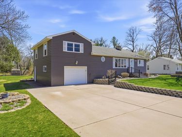 1302 3rd Avenue NE, Buffalo, MN 55313