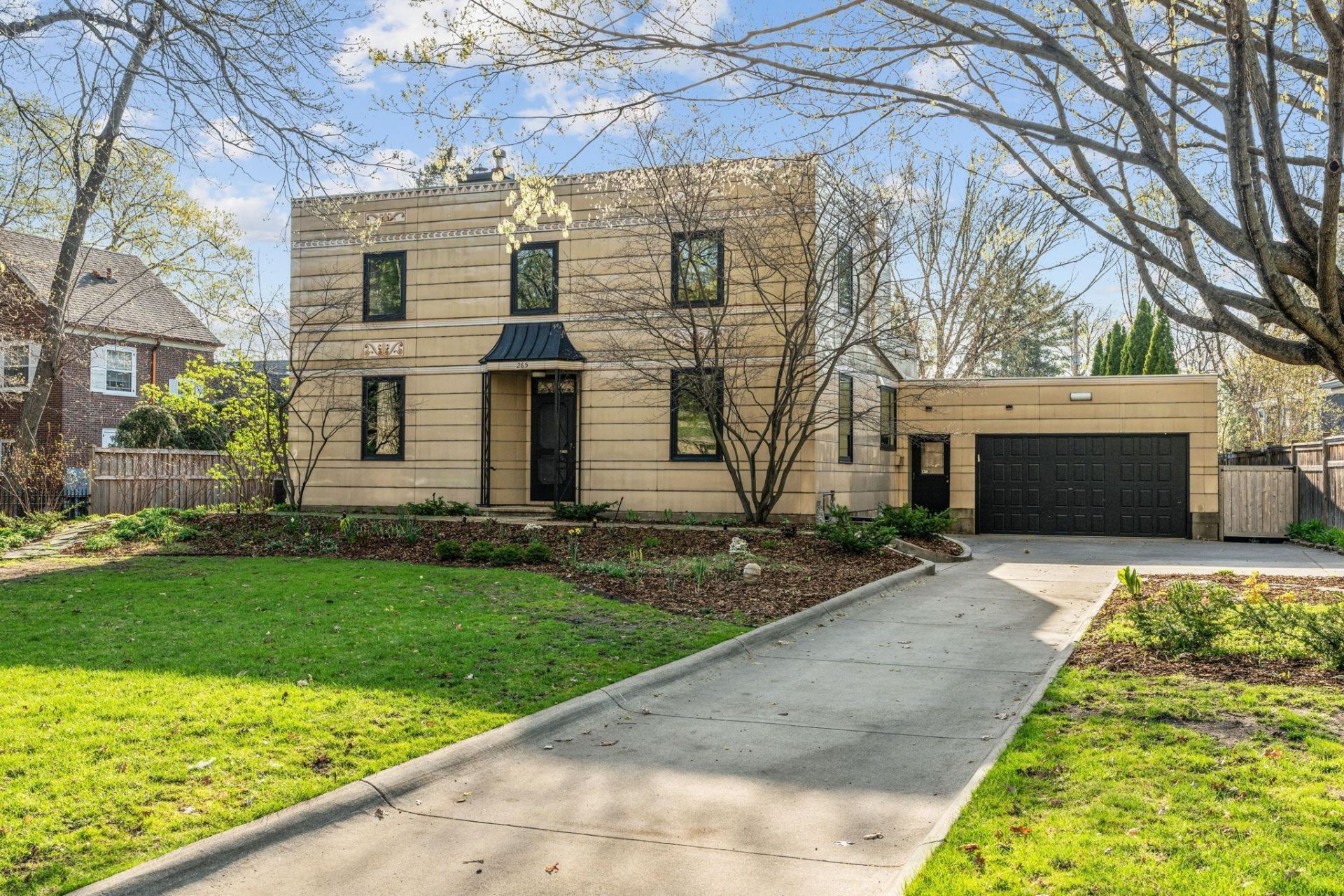 265 Woodlawn Avenue , Saint Paul, MN 55105