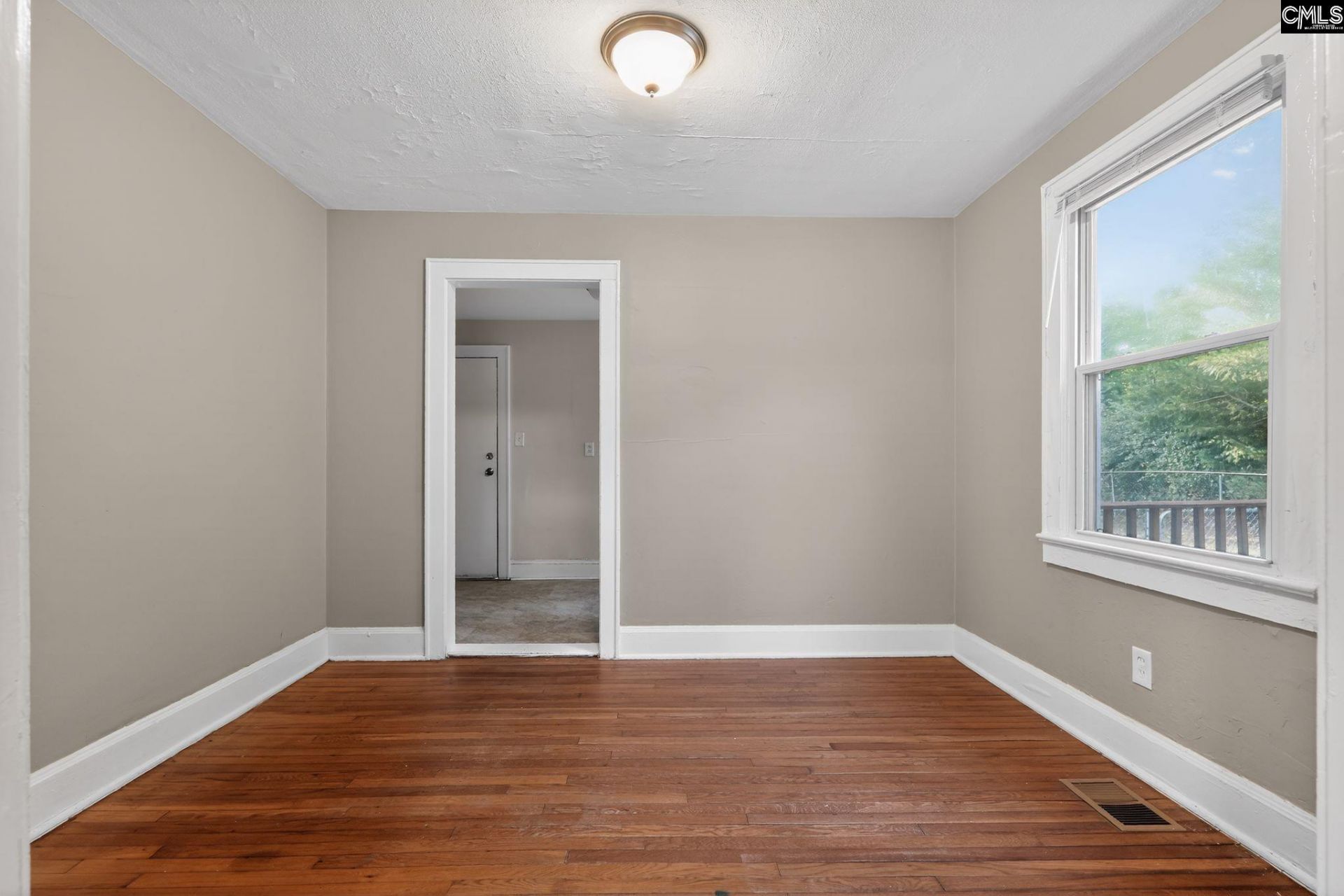 762 N Liberty Lane  Photo 16