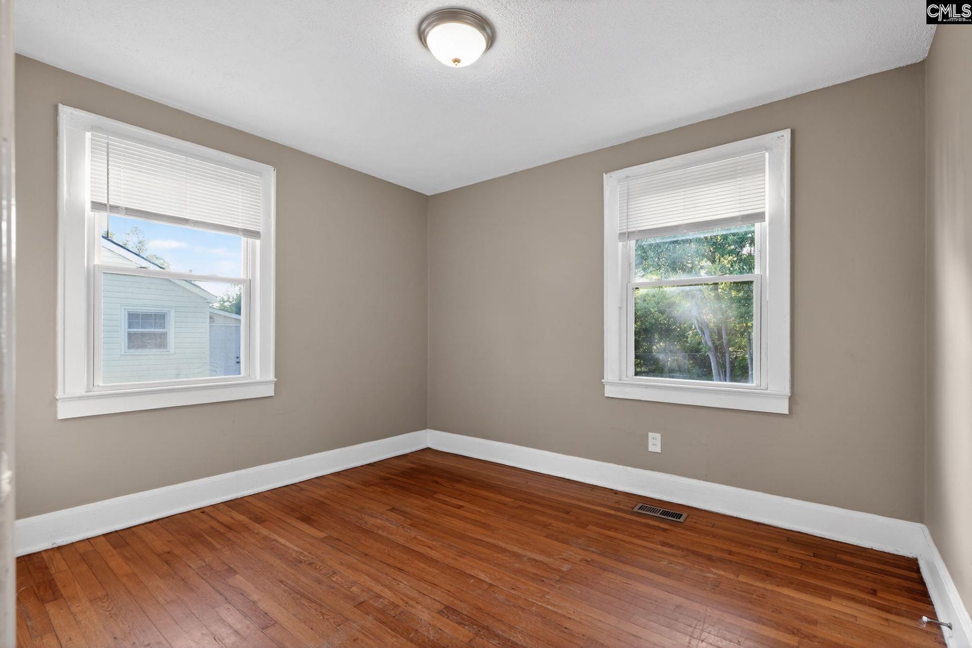 762 N Liberty Lane  Photo 27