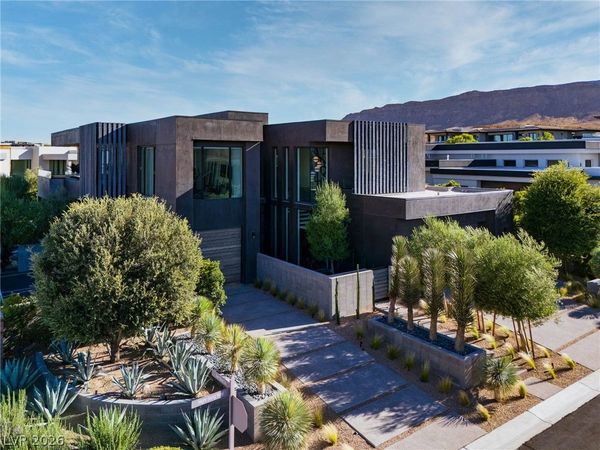 11 Night Song Way , Las Vegas, NV 89135