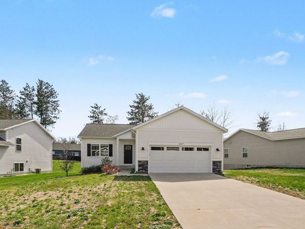 2647 Eagle Ridge, Muskegon, MI 49444