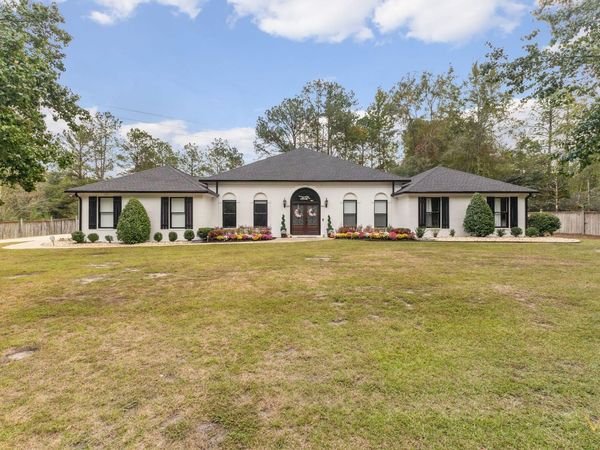 49 Canebrake Blvd., Hattiesburg, MS 39402