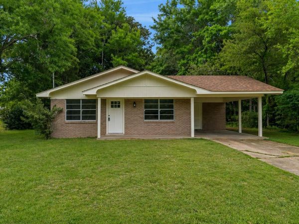 2486 Bay Vista Dr., Biloxi, MS 39531