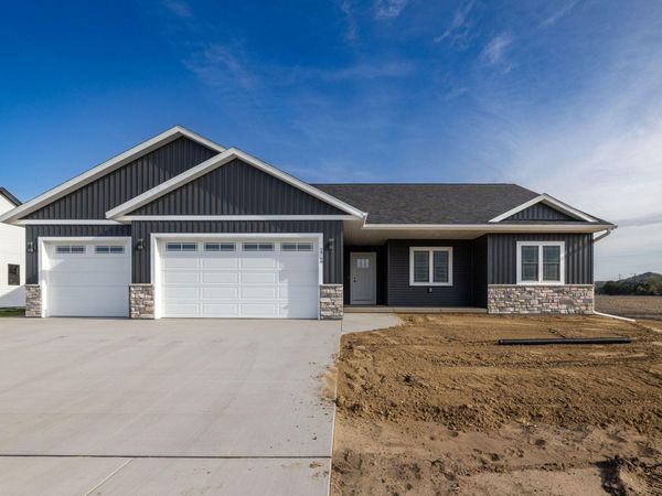 1769 Arches Dr, Holmen, WI 54636