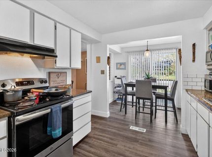 1593 York Way, Sparks, NV 89431 Photo