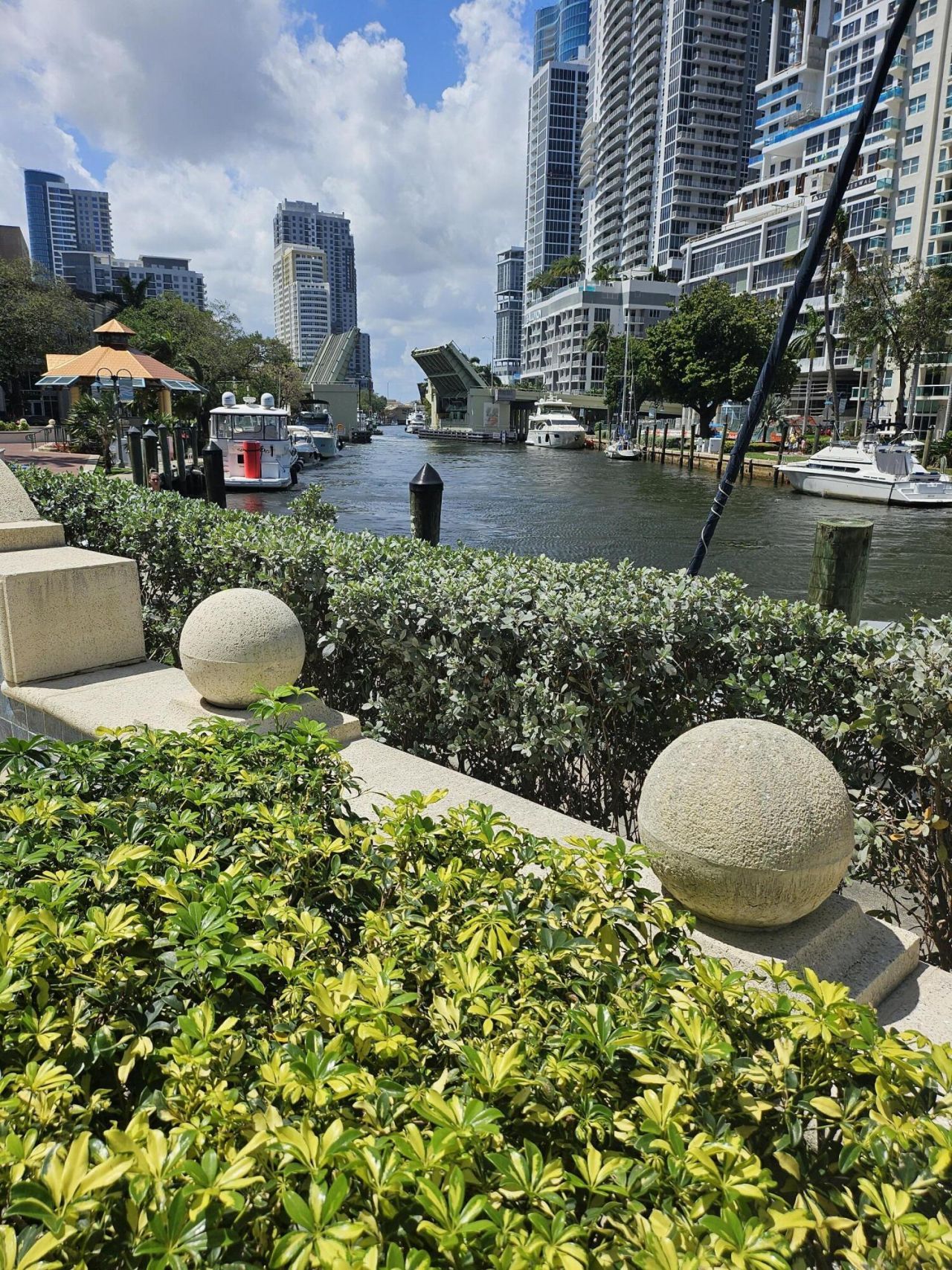 520 SE 5 Avenue, Unit 3704, Fort Lauderdale, FL 33301 Photo