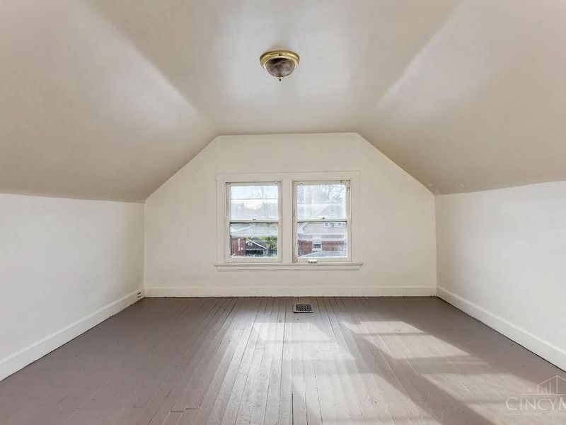 2886 Shaffer Avenue, Cincinnati, OH 45211 Photo 35