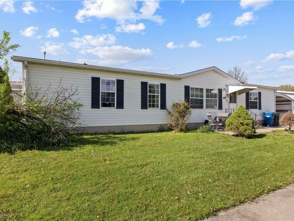 69 Mirage Avenue , Amherst, OH 44001