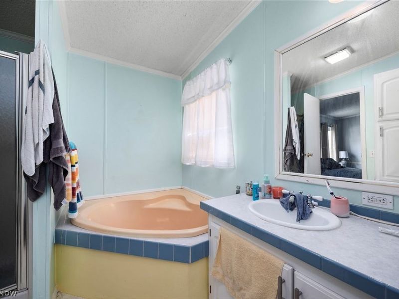 69 Mirage Avenue, Amherst, OH 44001 Photo 24