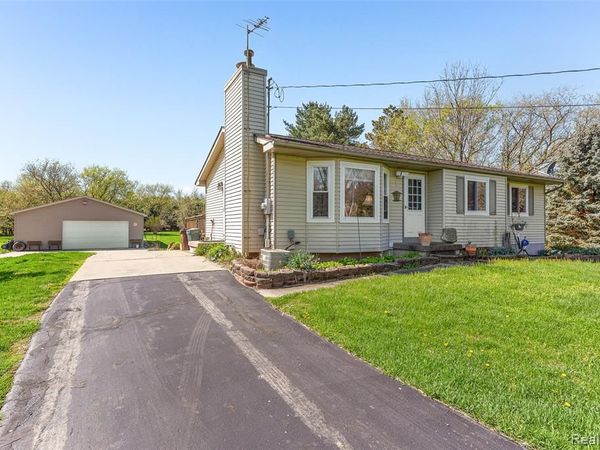 961 Jolly Road, Alaiedon Twp, MI 48864