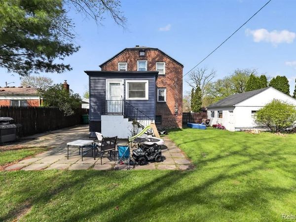 5918 Cardwell Street, Garden City, MI 48135