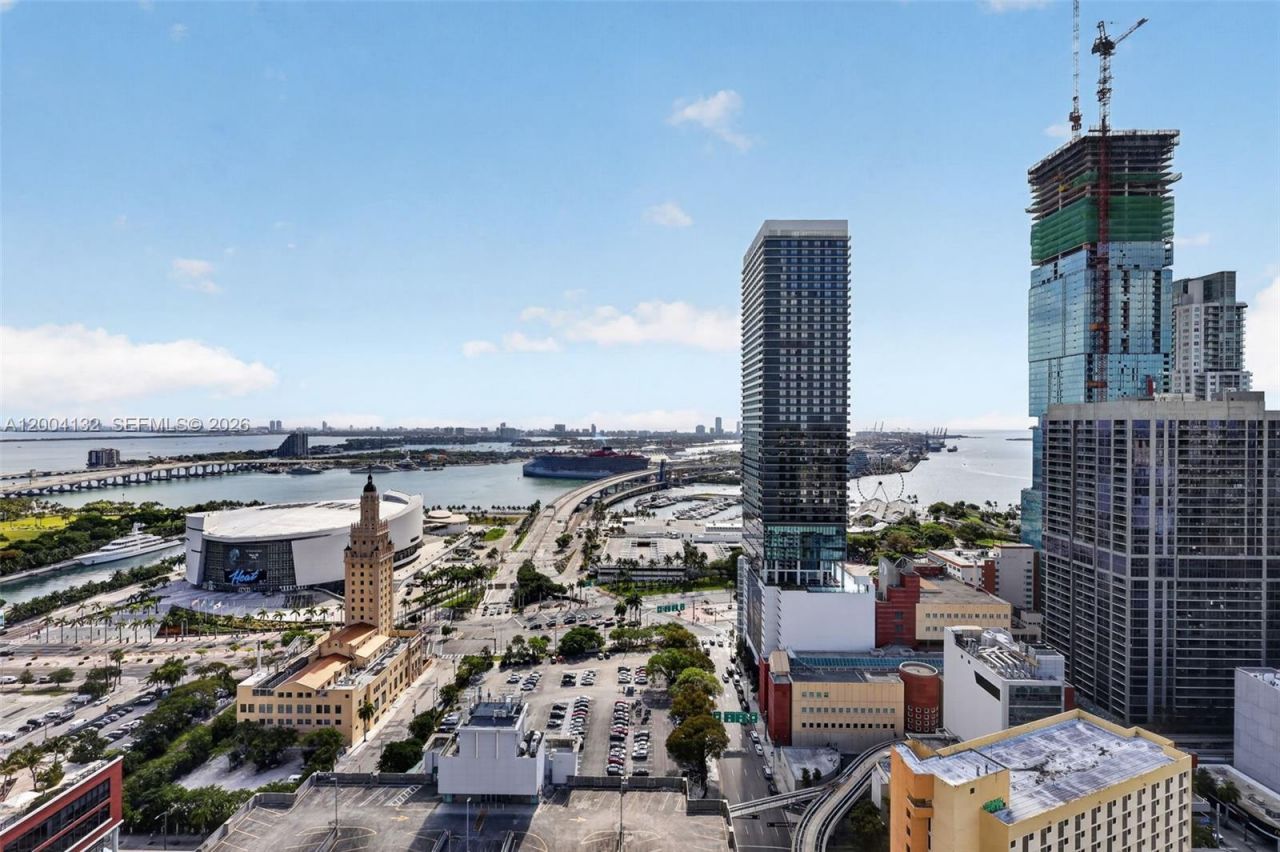 121 NE 5th Steet, Unit 3313, Miami, FL 33132 Photo