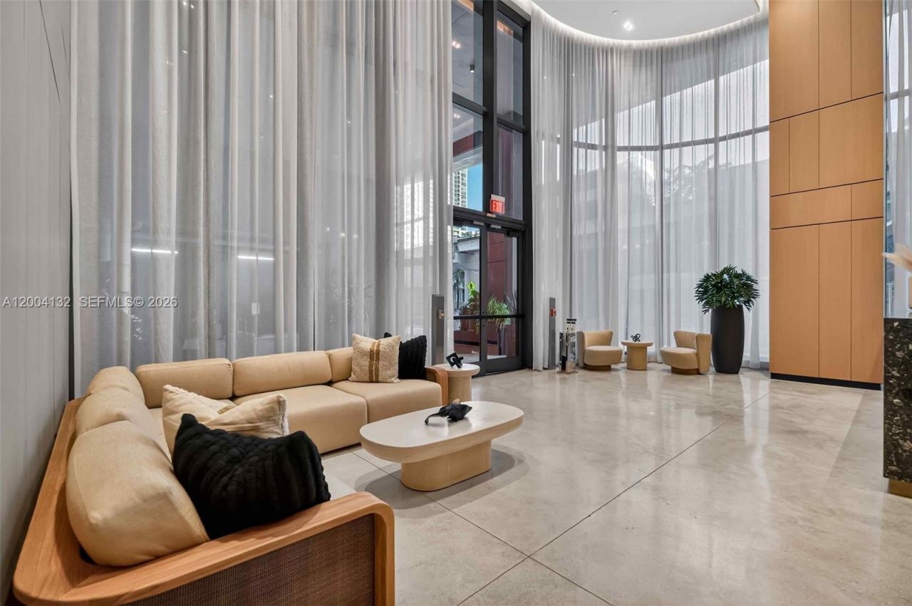 121 NE 5th Steet, Unit 3313, Miami, FL 33132 Photo