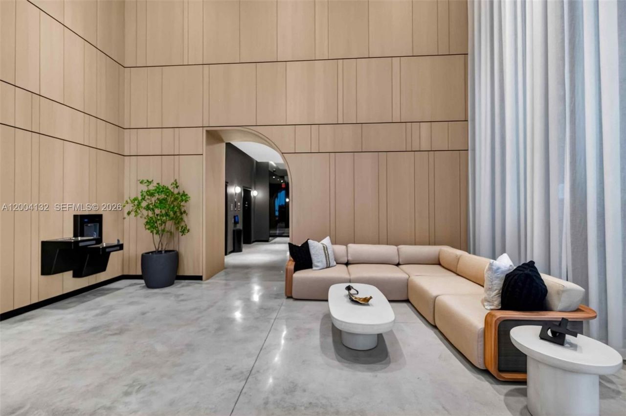 121 NE 5th Steet, Unit 3313, Miami, FL 33132 Photo