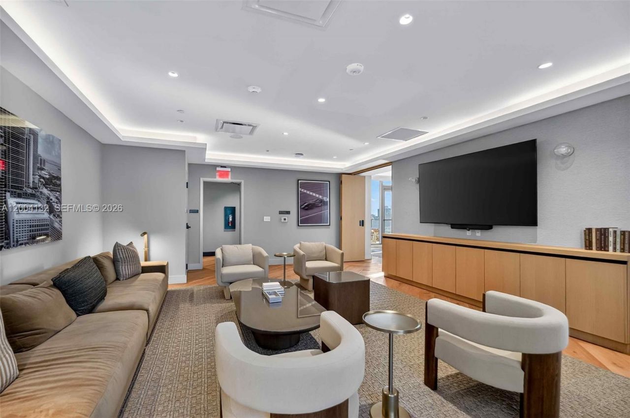 121 NE 5th Steet, Unit 3313, Miami, FL 33132 Photo