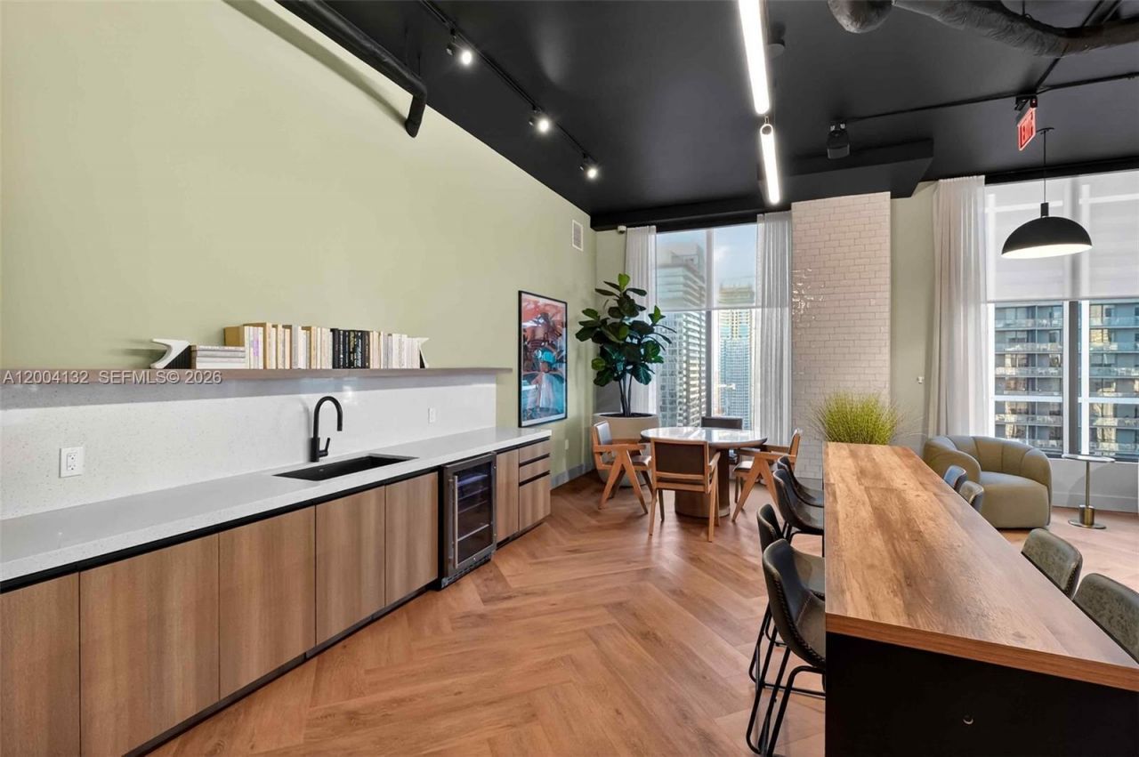 121 NE 5th Steet, Unit 3313, Miami, FL 33132 Photo