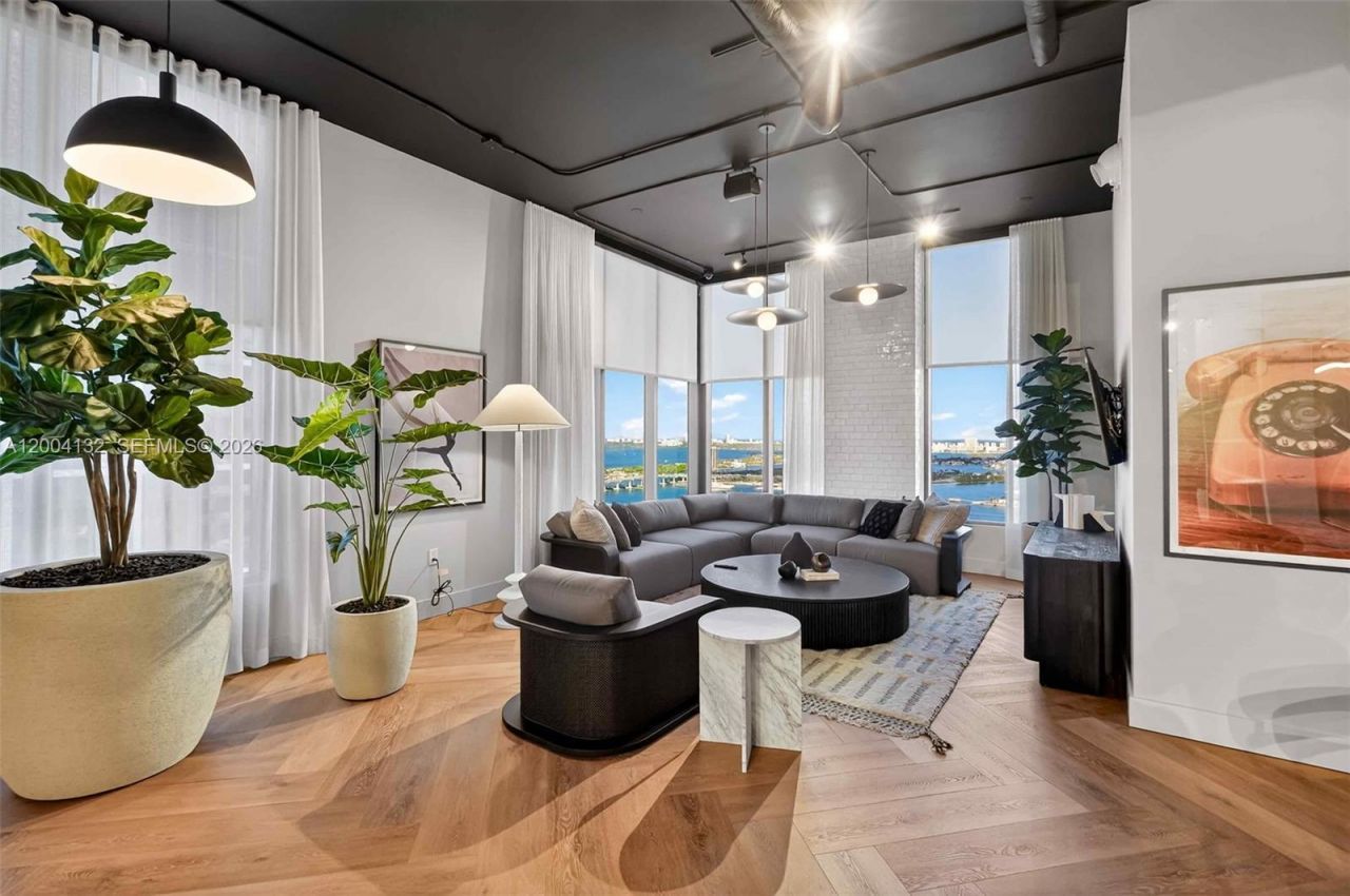 121 NE 5th Steet, Unit 3313, Miami, FL 33132 Photo