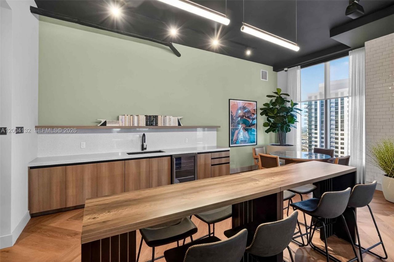 121 NE 5th Steet, Unit 3313, Miami, FL 33132 Photo