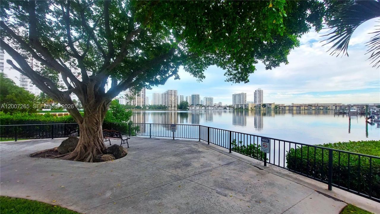 2750 NE 183rd St, Unit 1405, Aventura, FL 33160 Photo