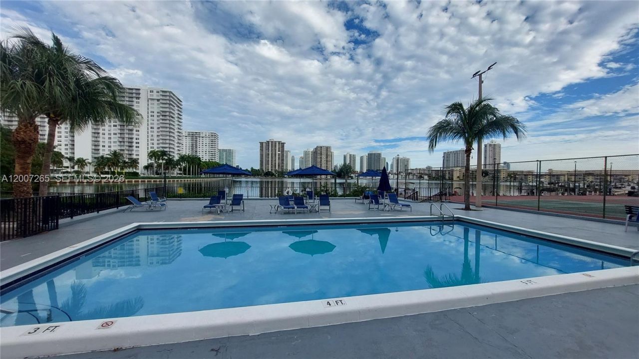 2750 NE 183rd St, Unit 1405, Aventura, FL 33160 Photo