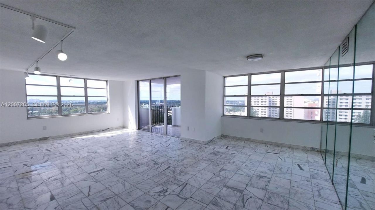 2750 NE 183rd St, Unit 1405, Aventura, FL 33160 Photo