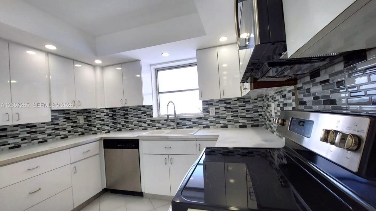2750 NE 183rd St, Unit 1405, Aventura, FL 33160 Photo